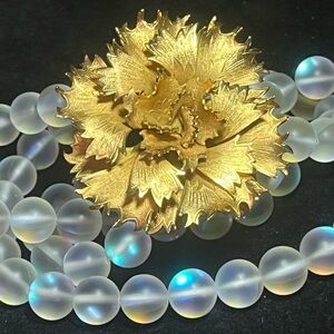 Gold Floral Brooch Vintage GIOVANNI Stamped Frilly Flower